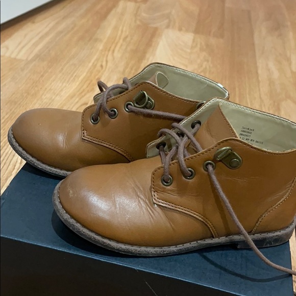 Little kids dress shoes - Picture 2 of 3